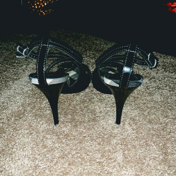 💚💚❤️BURBERRY 💙PATENT LEATHER💜💜❤️ - Picture 8 of 8